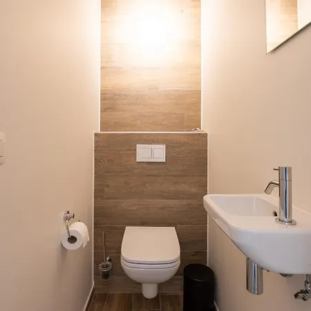 Wonderful New Close To The *