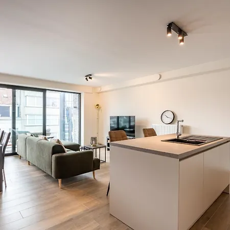 아파트 Wonderful New Close To The